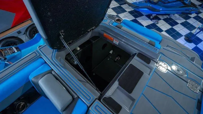 Slide: The Image of Malibu Wakesetter 23 MXZ 2024 - 65