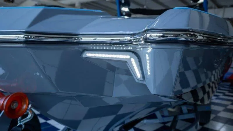 Slide: The Image of Malibu Wakesetter 23 MXZ 2024 - 70