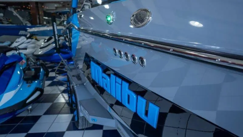 Slide: The Image of Malibu Wakesetter 23 MXZ 2024 - 74