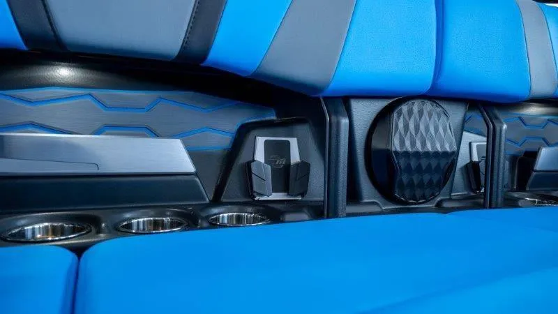 Slide: The Image of Malibu Wakesetter 23 MXZ 2024 - 83