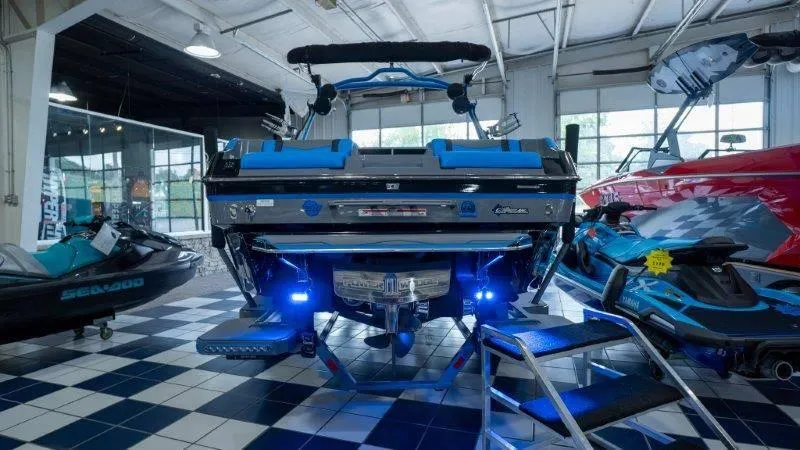 Slide: The Image of Malibu Wakesetter 23 MXZ 2024 - 87