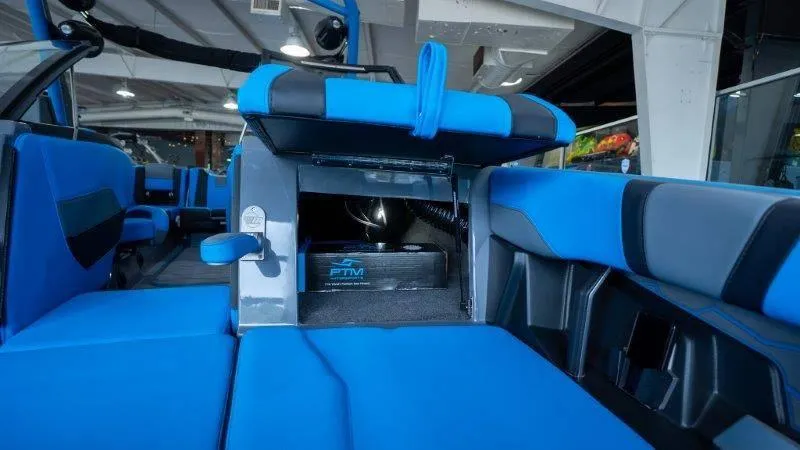 Slide: The Image of Malibu Wakesetter 23 MXZ 2024 - 9