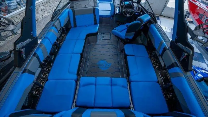 Slide: The Image of Malibu Wakesetter 23 MXZ 2024 - 91