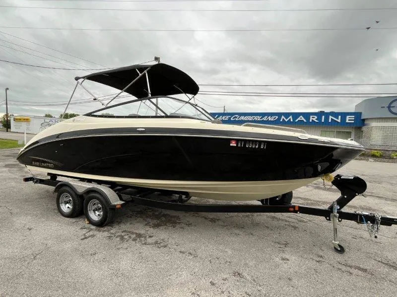 Slide: The Image of Yamaha 242 Limited 2015 - 12