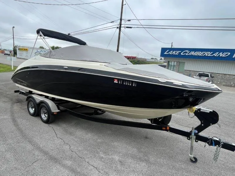 Slide: The Image of Yamaha 242 Limited 2015 - 17