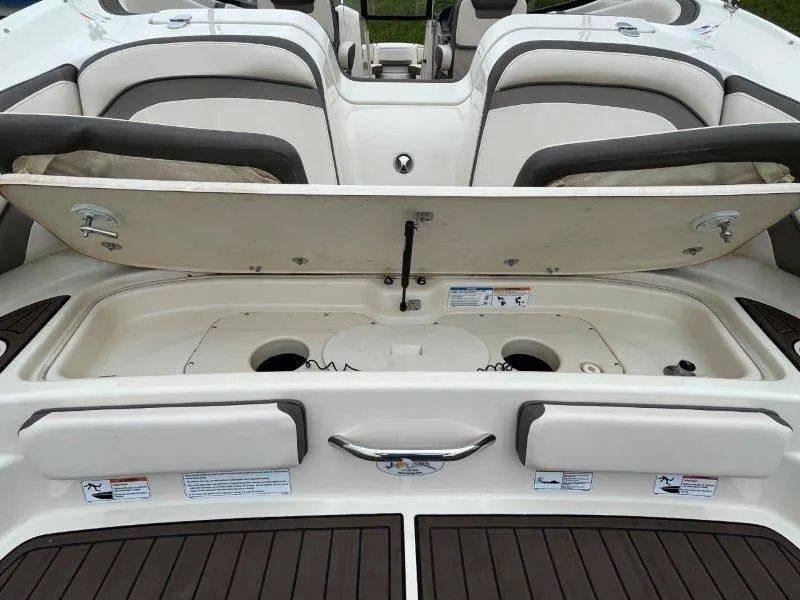 Slide: The Image of Yamaha 242 Limited 2015 - 28