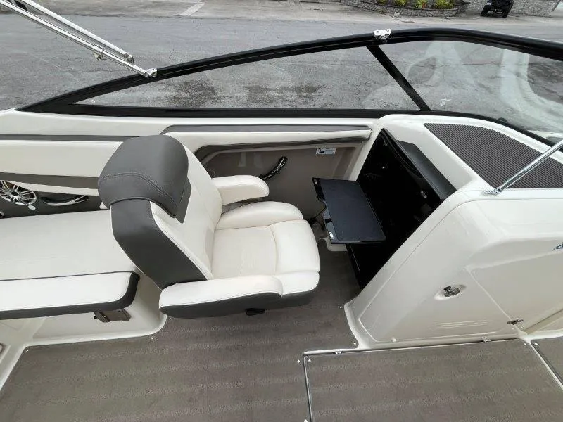 Slide: The Image of Yamaha 242 Limited 2015 - 40