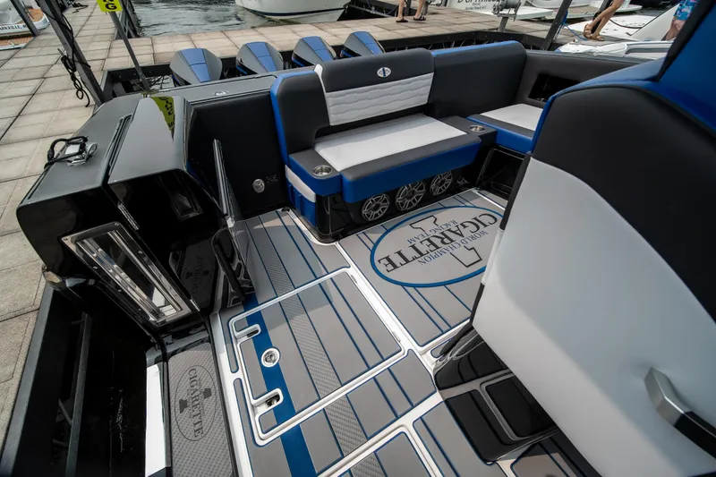 Slide: The Image of Cigarette 42' Auroris 2025 - 50