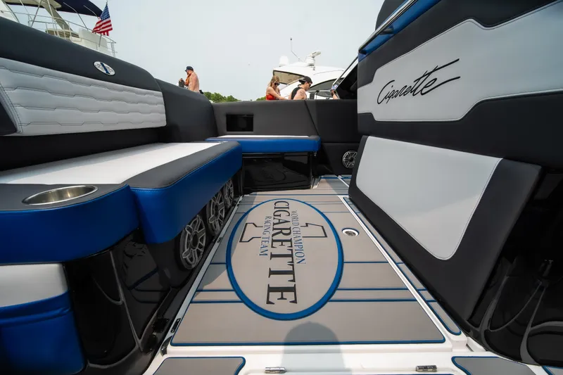 Slide: The Image of Cigarette 42' Auroris 2025 - 51