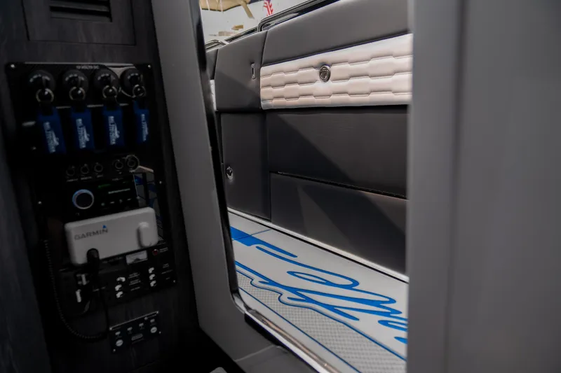 Slide: The Image of Cigarette 42' Auroris 2025 - 57