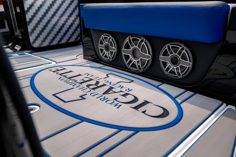 Slide: The Image of Cigarette 42' Auroris 2025 - 63