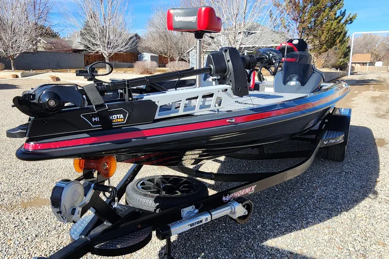 Slide: The Image of Phoenix Bass Boat 21XE 2024 - 8
