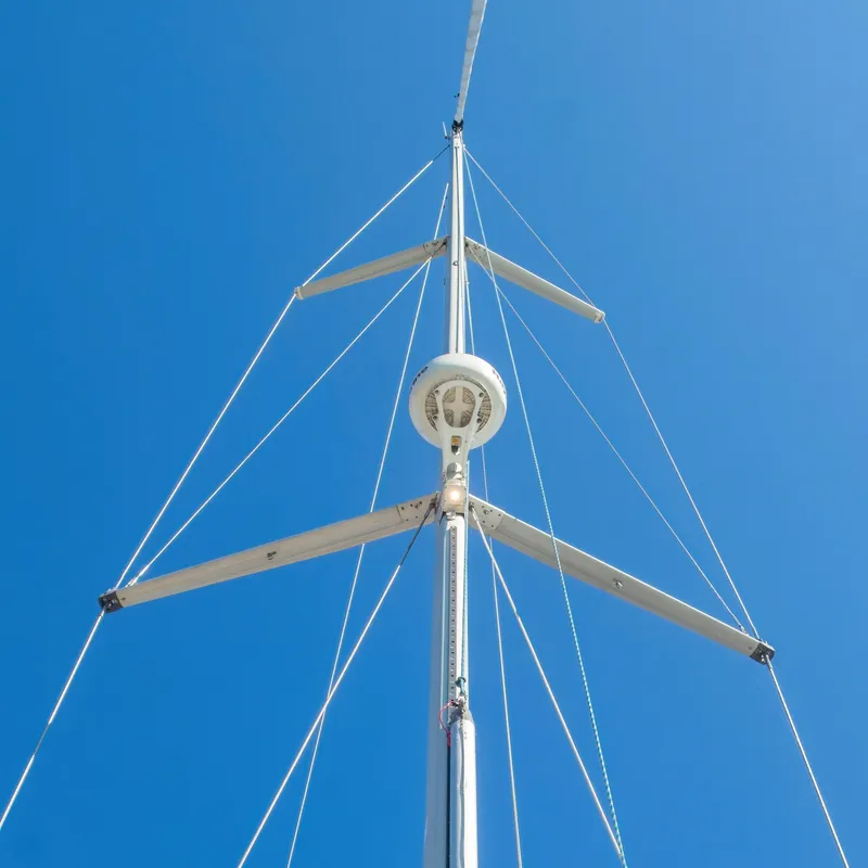 Slide: The Image of Mast of 2007 Beneteau Oceanis Clipper 523 against clear blue sky. - 35