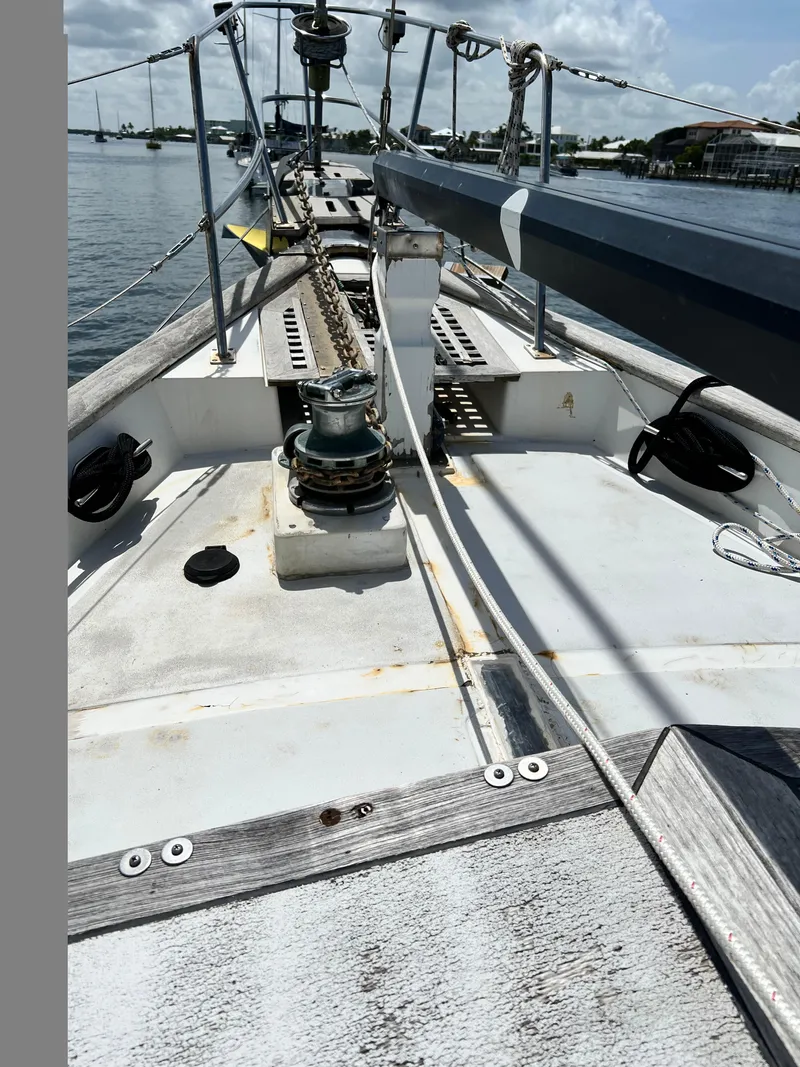 Slide: The Image of Vagabond Ketch 1987 - 10