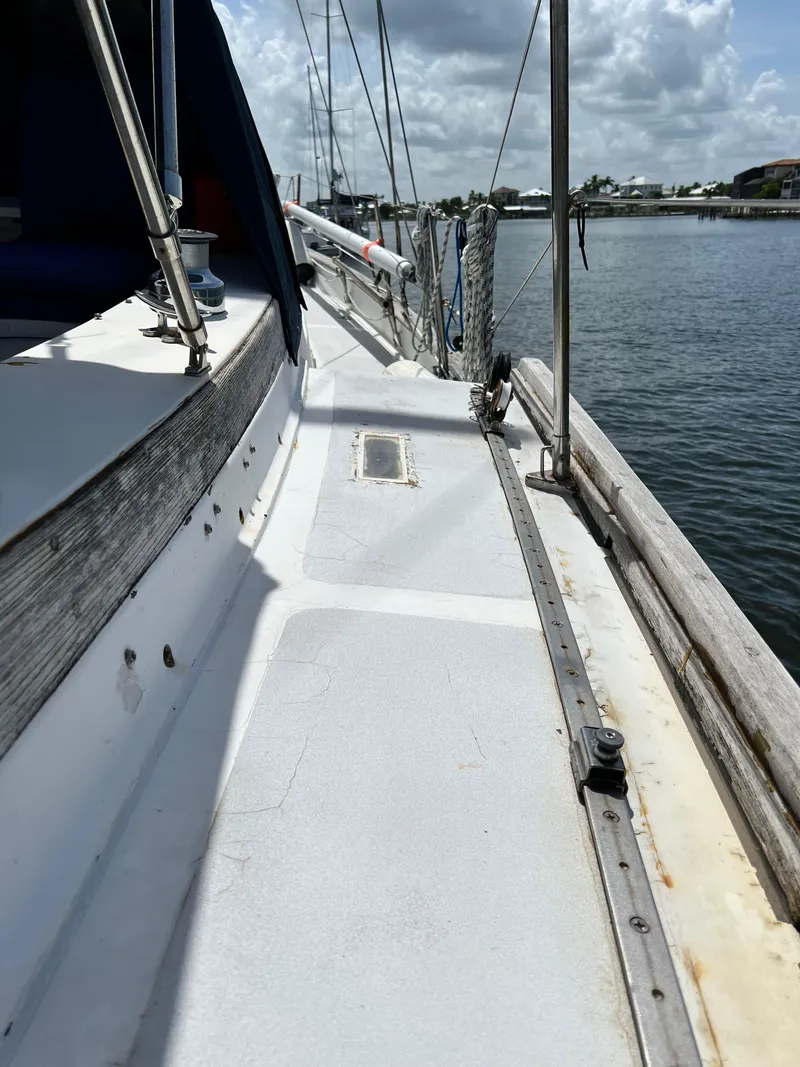 Slide: The Image of Vagabond Ketch 1987 - 15