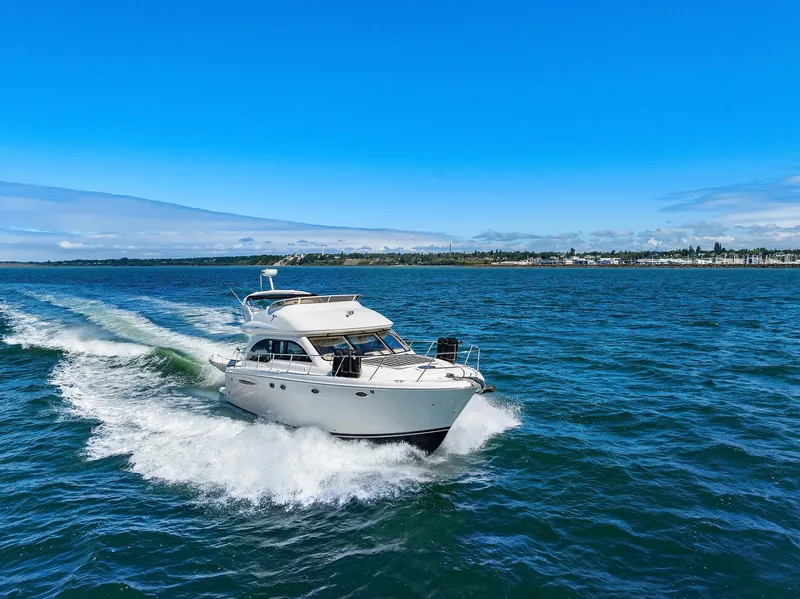 Slide: The Image of Starboard Bow Profile - 40