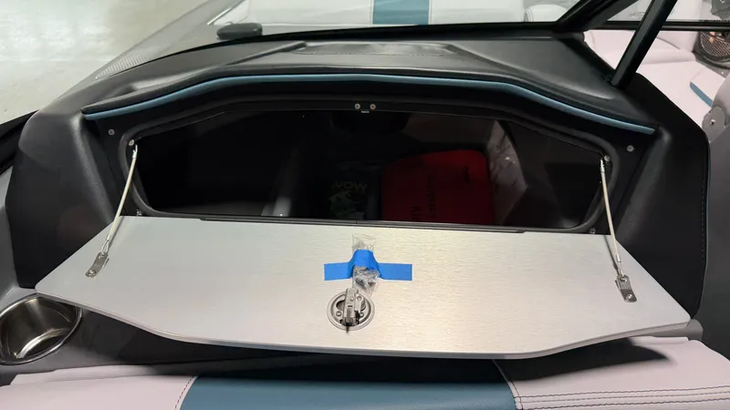 Slide: The Image of MasterCraft X24 2025 - 63