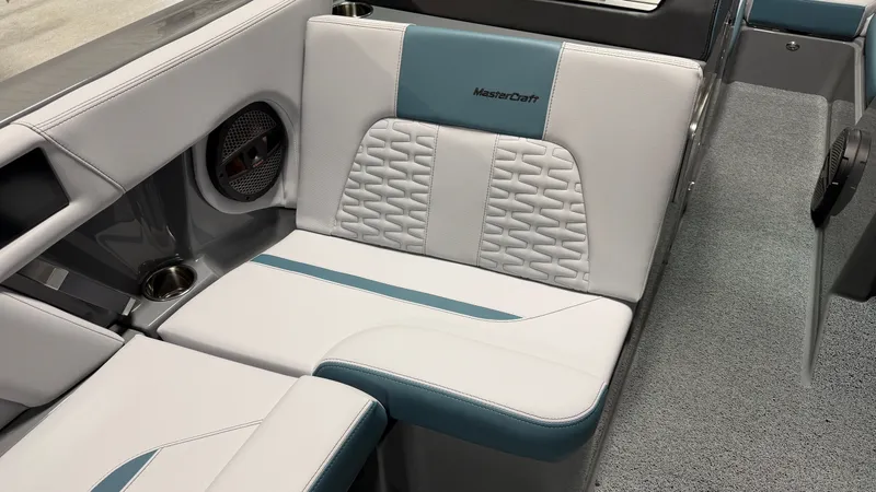 Slide: The Image of MasterCraft X24 2025 - 54