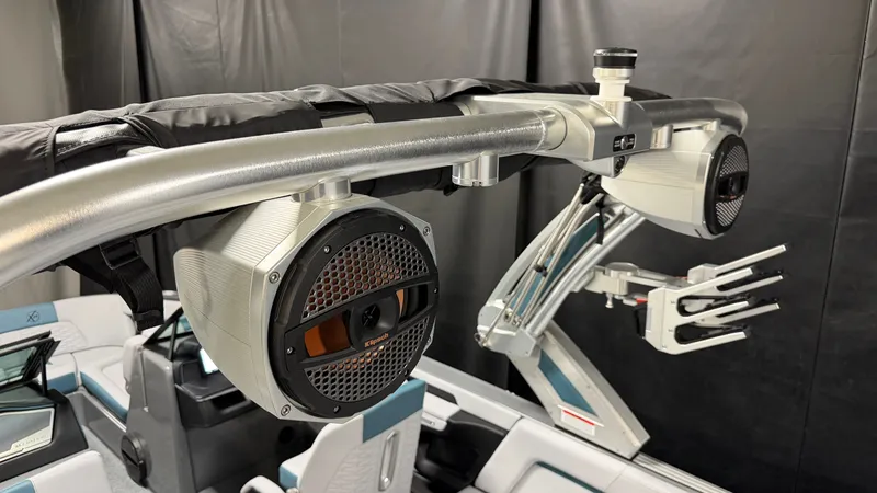 Slide: The Image of MasterCraft X24 2025 - 104