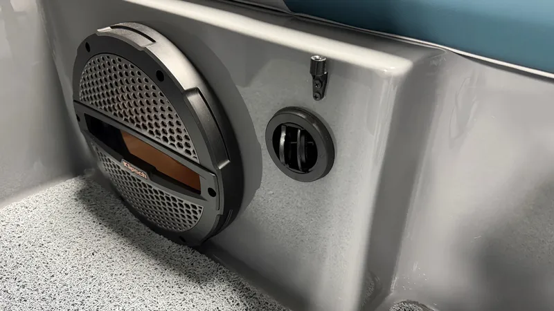 Slide: The Image of MasterCraft X24 2025 - 51