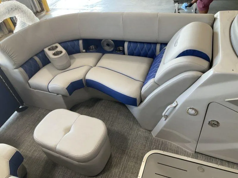 Slide: The Image of Bennington 24LXSSB 2025 - 3