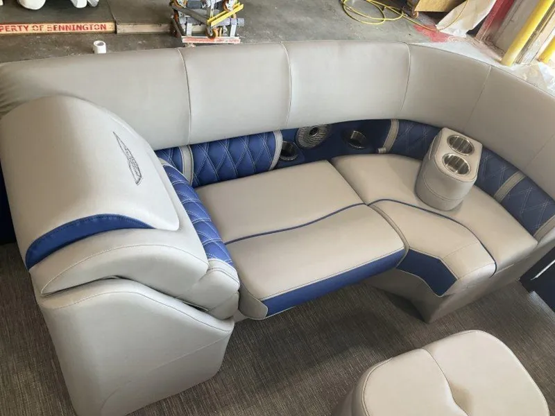 Slide: The Image of Bennington 24LXSSB 2025 - 8