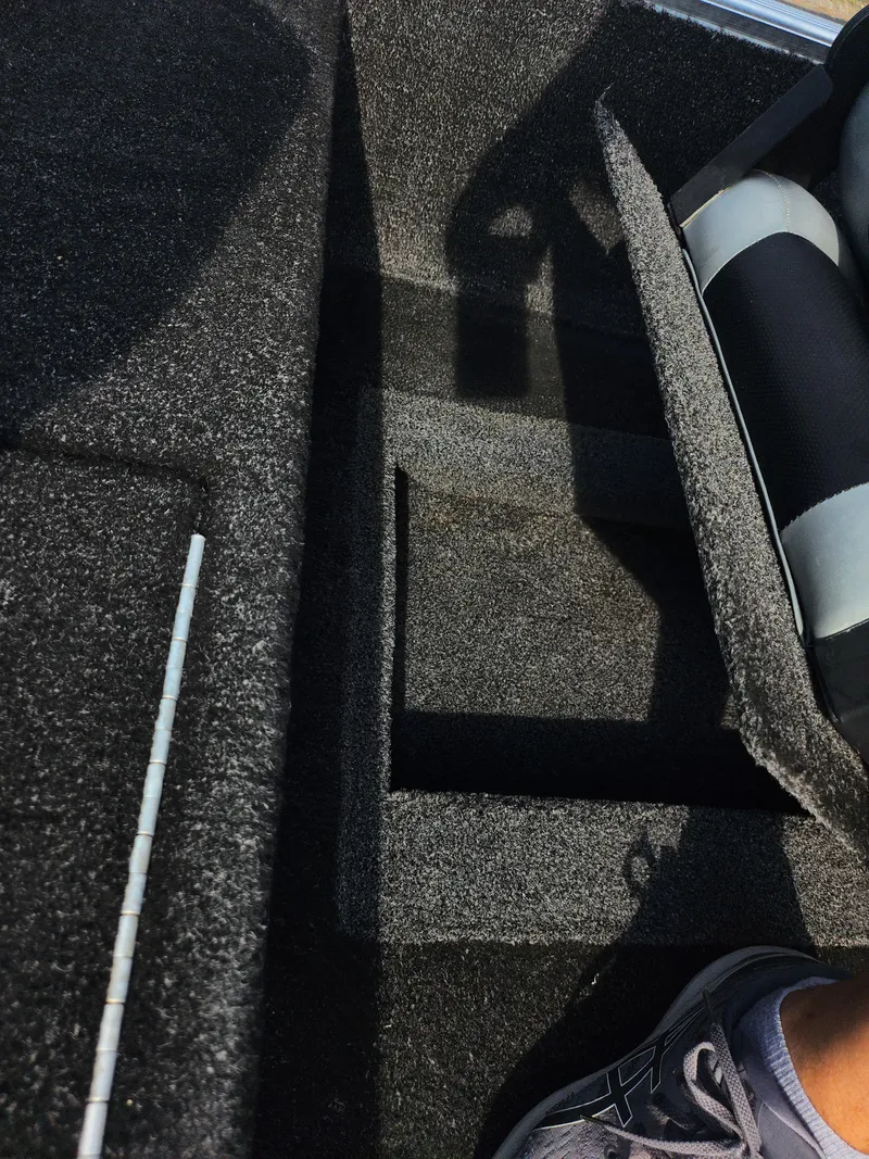 Slide: The Image of Lowe Skorpion 2015 - 17