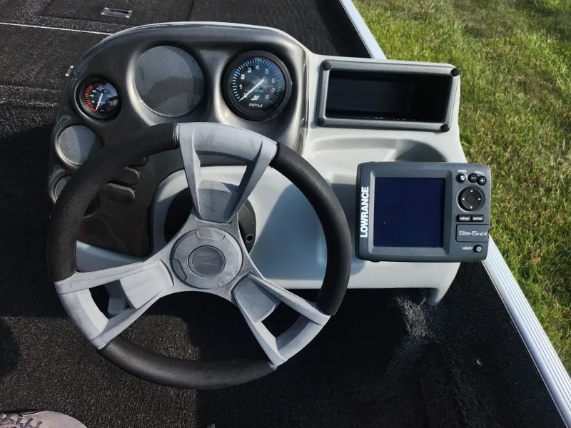 Slide: The Image of Lowe Skorpion 2015 - 18