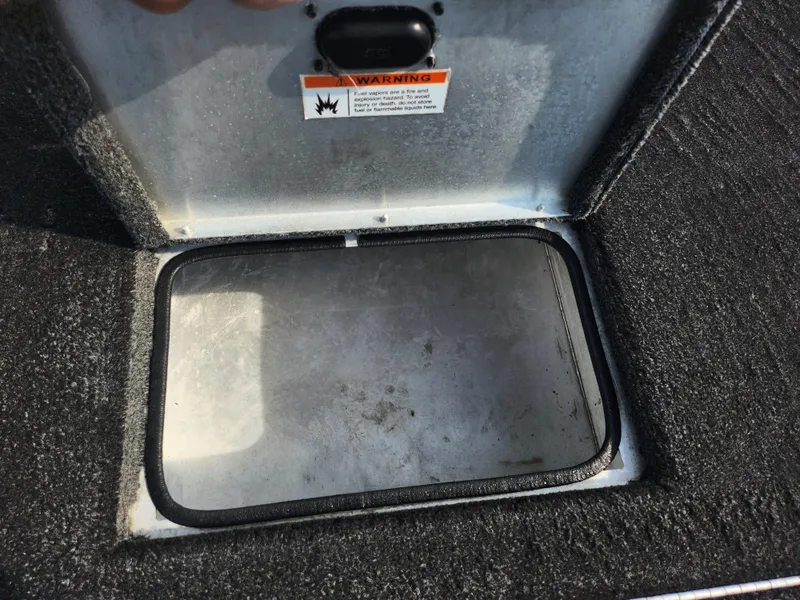 Slide: The Image of Lowe Skorpion 2015 - 20