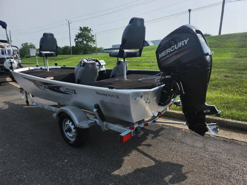 Slide: The Image of Lowe Skorpion 2015 - 3