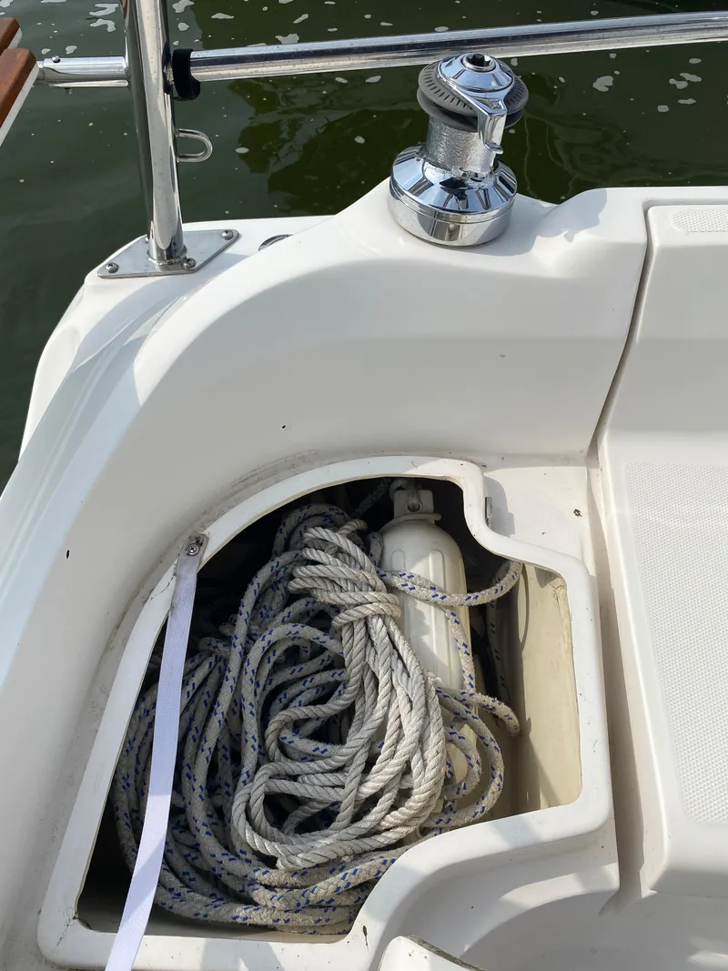 Slide: The Image of Hunter 33 2008 - 60