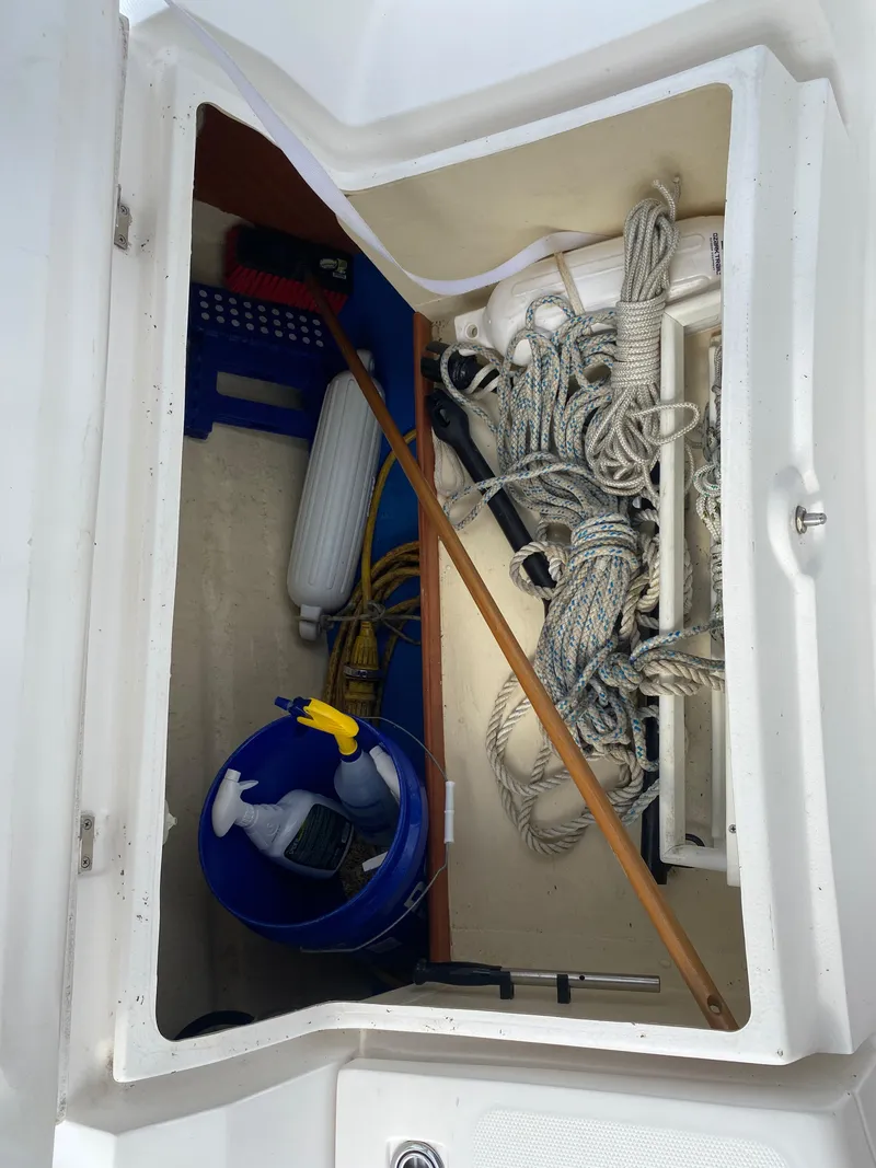 Slide: The Image of Hunter 33 2008 - 61