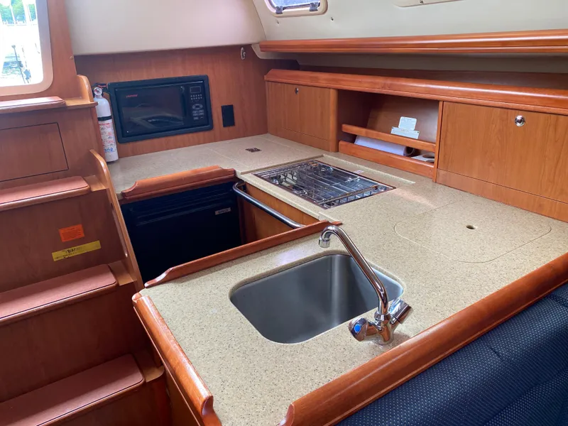 Slide: The Image of Hunter 33 2008 - 85