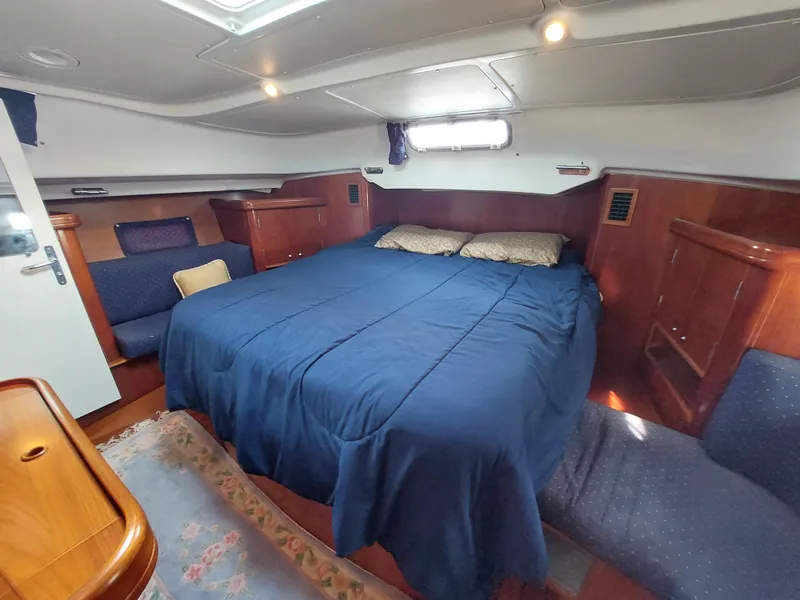 Slide: The Image of Beneteau Oceanis 42CC 2002 - 52