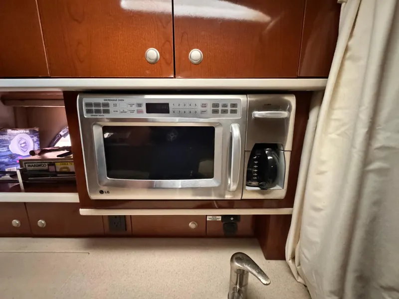 Slide: The Image of Sea Ray Sundancer 310 2008 - 13