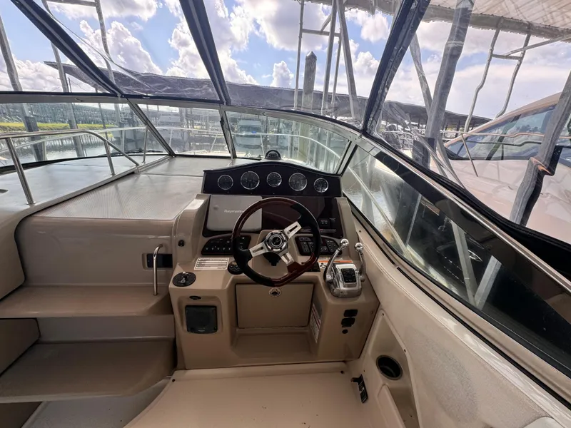 Slide: The Image of Sea Ray Sundancer 310 2008 - 8