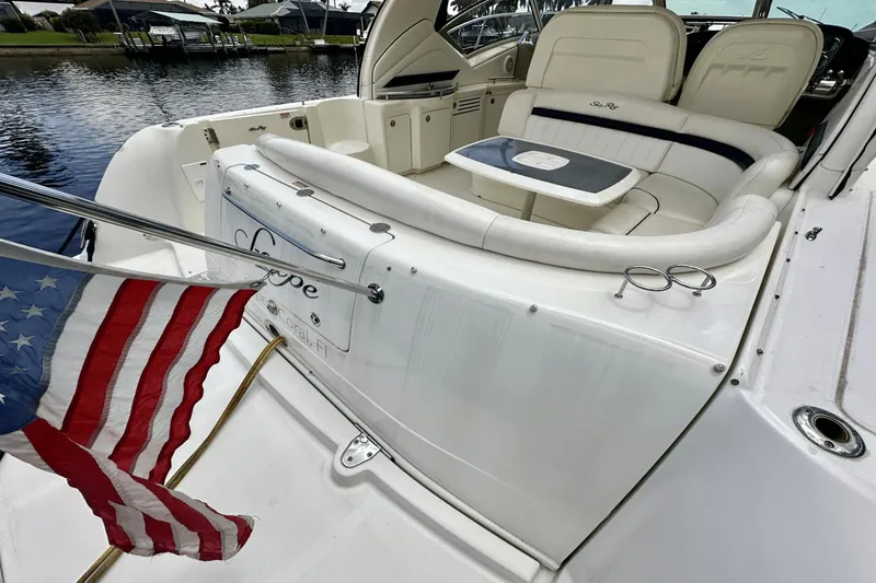 Slide: The Image of Sea Ray 390 Sundancer 2005 - 12