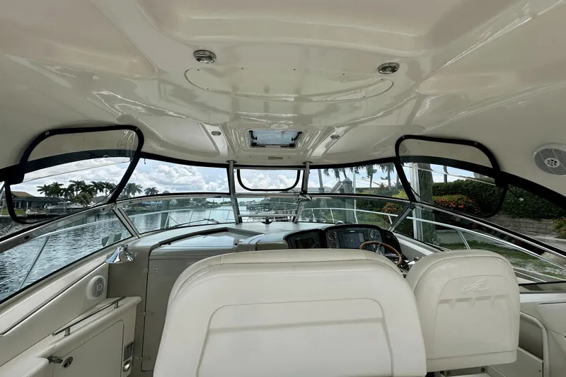 Slide: The Image of Sea Ray 390 Sundancer 2005 - 19