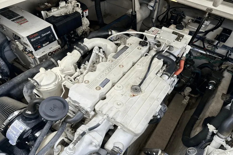 Slide: The Image of Sea Ray 390 Sundancer 2005 - 28