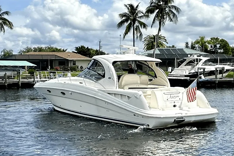 Slide: The Image of Sea Ray 390 Sundancer 2005 - 3