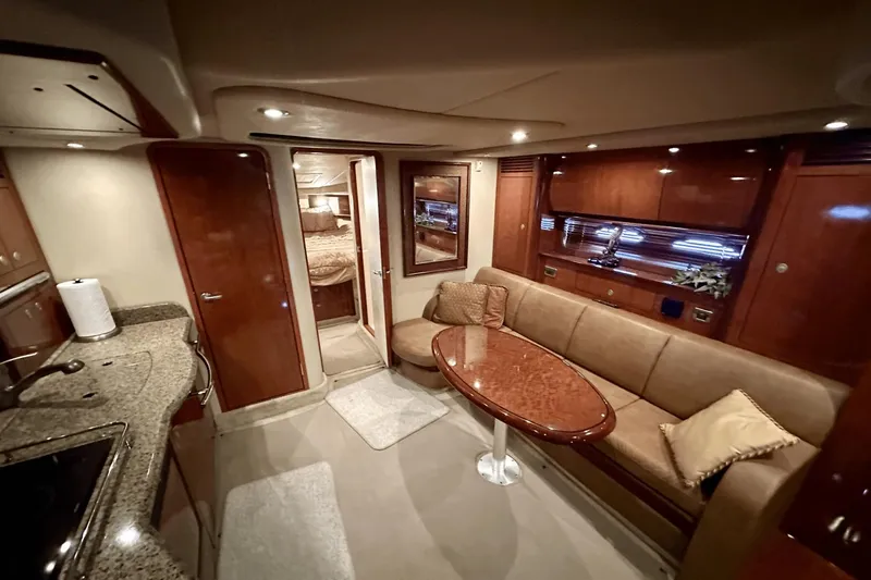 Slide: The Image of Sea Ray 390 Sundancer 2005 - 32