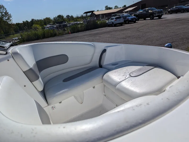 Slide: The Image of Sea-Doo 180 Challenger 2010 - 4