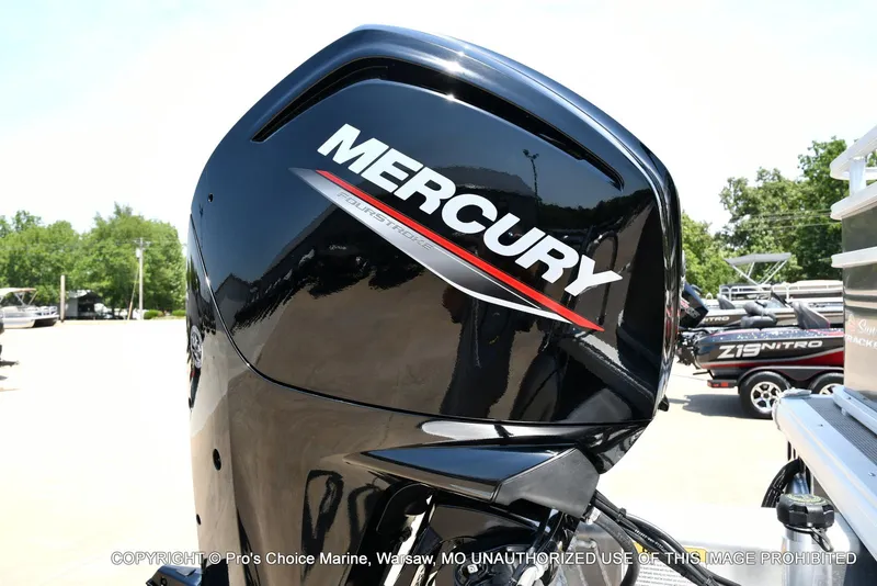 Slide: The Image of Sun Tracker Fishin' Barge 20 DLX 2025 - 10