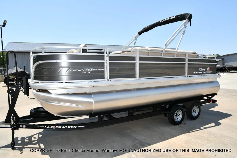 Slide: The Image of Sun Tracker Fishin' Barge 20 DLX 2025 - 14