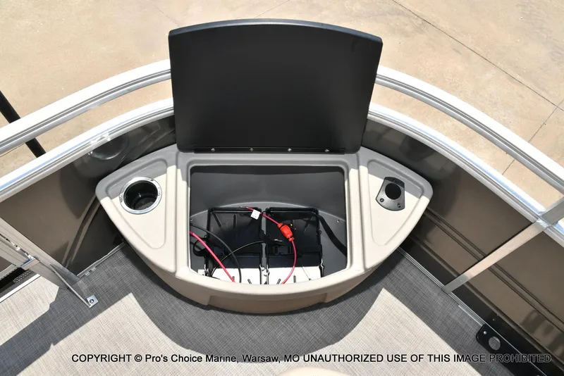 Slide: The Image of Sun Tracker Fishin' Barge 20 DLX 2025 - 24