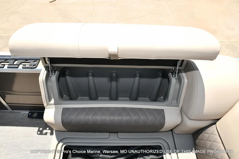 Slide: The Image of Sun Tracker Fishin' Barge 20 DLX 2025 - 29