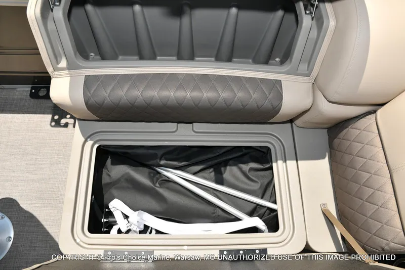 Slide: The Image of Sun Tracker Fishin' Barge 20 DLX 2025 - 30