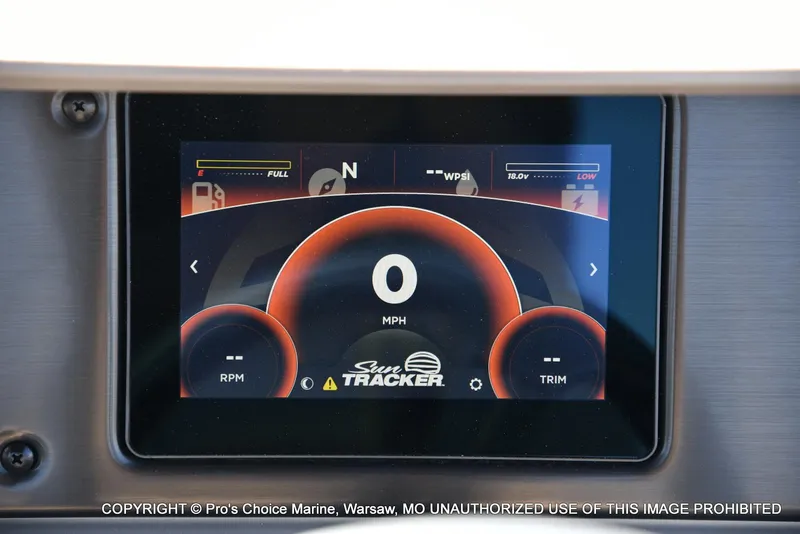 Slide: The Image of Sun Tracker Fishin' Barge 20 DLX 2025 - 40