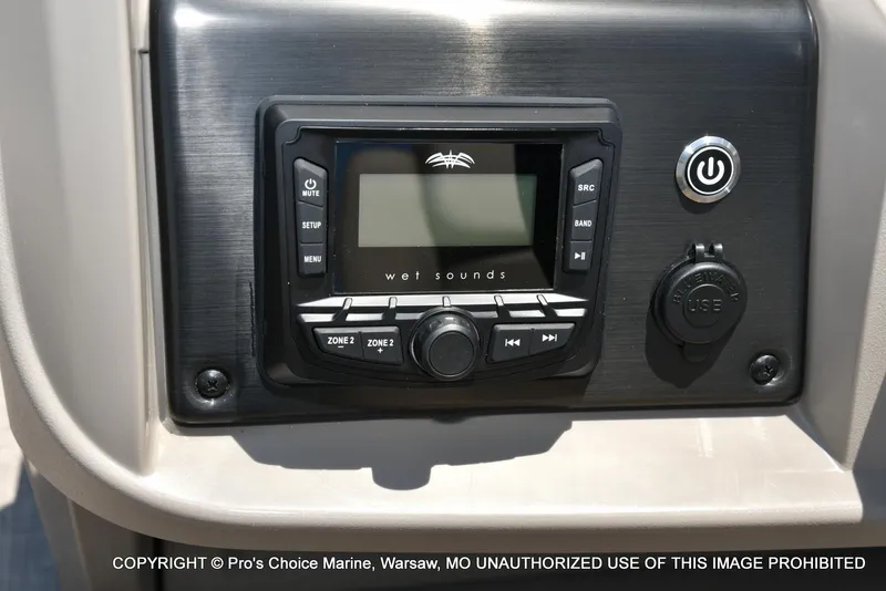 Slide: The Image of Sun Tracker Fishin' Barge 20 DLX 2025 - 42