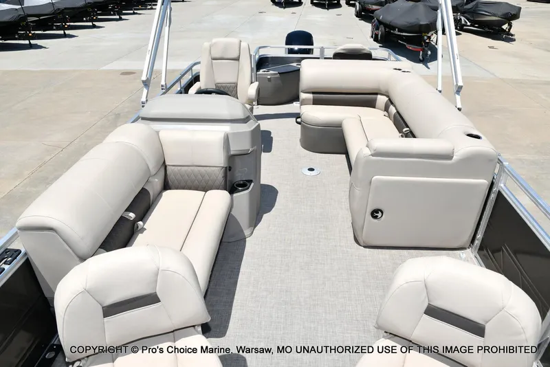 Slide: The Image of Sun Tracker Fishin' Barge 20 DLX 2025 - 5